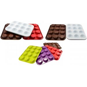 Anyaga: nemtapad&oacute; ker&aacute;mia bevonattal ell&aacute;tott alum&iacute;nium M&eacute;rete: 35*27*3 cm; s&uuml;tiforma m&eacute;rete: 7 cm &aacute;tm&eacute;rőjű, 3 cm m&eacute;ly Haszn&aacute;lhat&oacute;: g&aacute;z-, illetve elektromos s&uuml;tőben.
