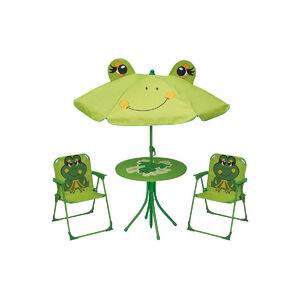 A Rana gyermek kerti szett kertbe, teraszra vagy kempingez&eacute;sre is alkalmas. 2 sz&eacute;kbol &eacute;s 1 asztalb&oacute;l &eacute;s napernyobol &aacute;ll. A kerti szett f&eacute;mbol &eacute;s sz&ouml;vetbol k&eacute;sz&uuml;lt, k&ouml;nnyen &ouml;sszecsukhat&oacute;. 30 kg-n&aacute;l k&ouml;nnyebb gyerekek haszn&aacute;lhatj&aacute;k. Sz&iacute;n: z&ouml;ld b&eacute;ka mot&iacute;vummal. Aj&aacute;nd&eacute;kozzon gyermek&eacute;nek felejthetetlen pillanatokat a term&eacute;szetben. Asztalm&eacute;ret: 50 x 49 cm Sz&eacute;k m&eacute;ret: 38 x 38 x 50 cm Napernyo m&eacute;ret: 105 x 120 cm